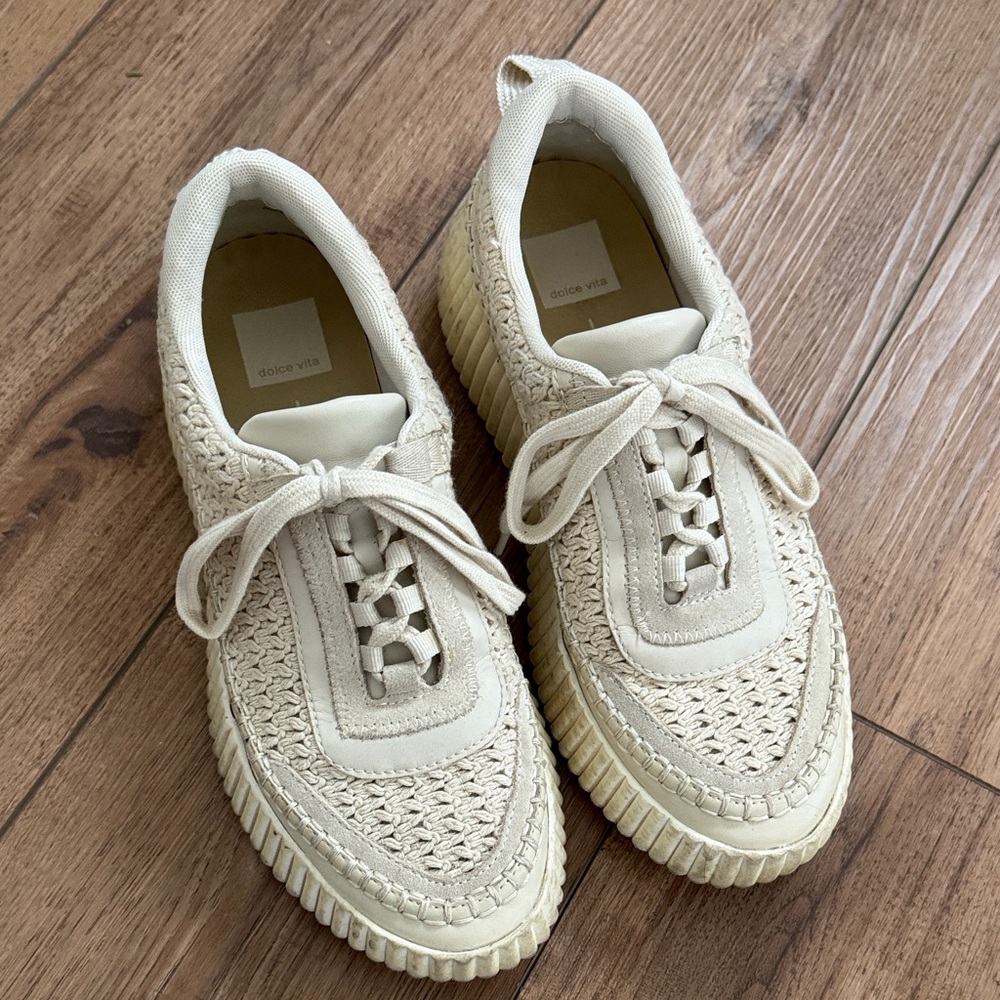 Dolce Vita Women's Off-White Woven Sneakers, size 8.5